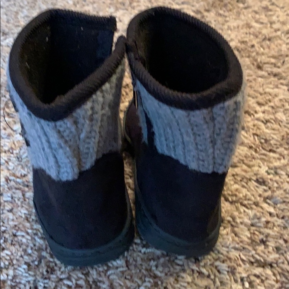 Boots - Picture 2 of 4